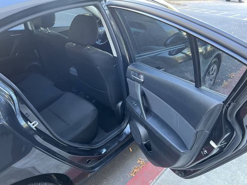 Used 2013 MAZDA MAZDA3 i Sport FWD image 11