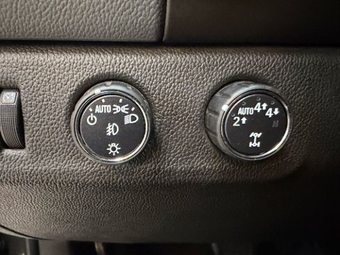 Used 2018 Chevrolet Colorado Z71 AWD/4WD image 10