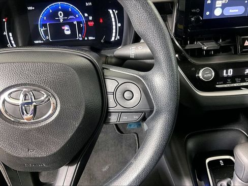 Used 2026 Toyota Corolla LE FWD image 15
