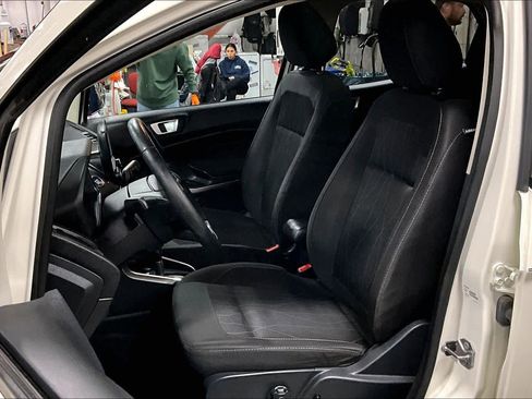 Used 2019 Ford EcoSport SE image 8