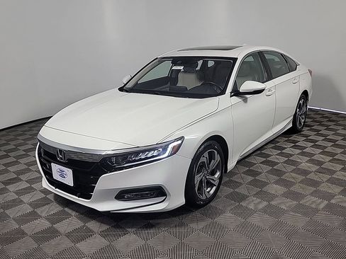 Certified 2018 Honda Accord EX-L image 12