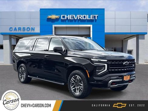 Used 2025 Chevrolet Suburban Z71 image 1