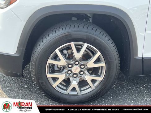Used 2023 Jeep Grand Cherokee Laredo w/ Luxury Tech Group I AWD/4WD image 9