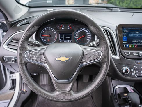 Used 2024 Chevrolet Malibu LT FWD image 15
