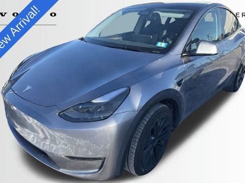 Used 2024 Tesla Model Y Long Range image 1