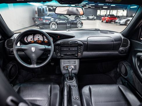 Used 2000 Porsche 911 Cabriolet image 10