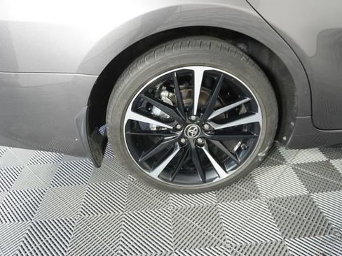 Used 2020 Toyota Camry XSE image 13
