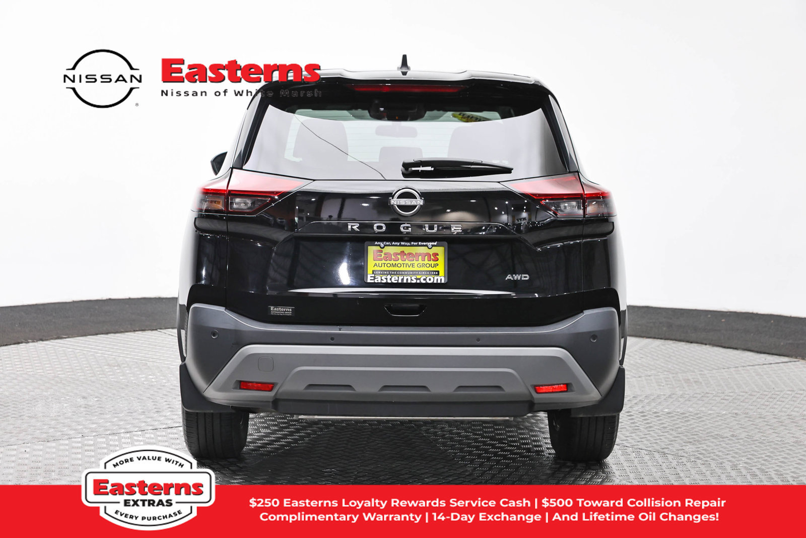Used 2023 Nissan Rogue S AWD/4WD image 6