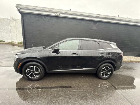 Used 2023 Kia Sportage LX image 6