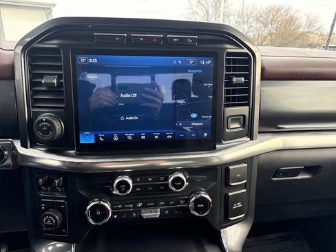 Used 2022 Ford F150 Lariat w/ Equipment Group 502A High image 17