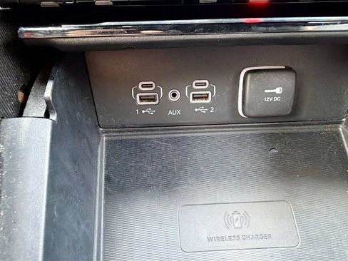 Used 2024 Jeep Grand Cherokee L Limited w/ Luxury Tech Group II AWD/4WD image 32