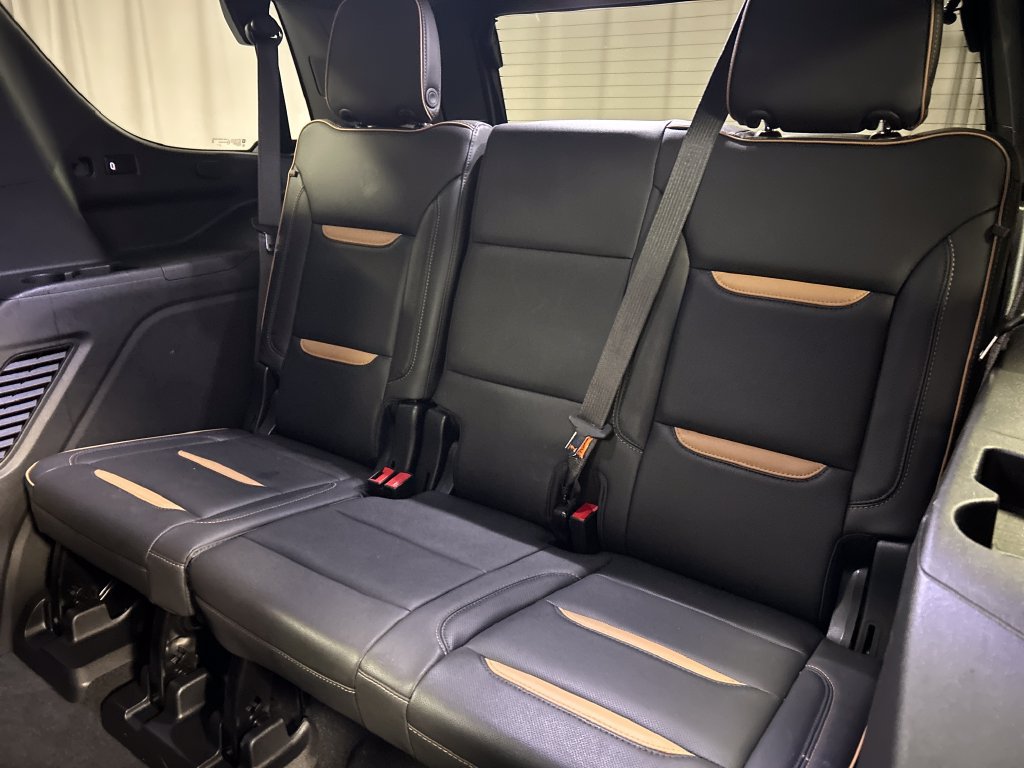 Used 2023 GMC Yukon AT4 AWD/4WD image 24