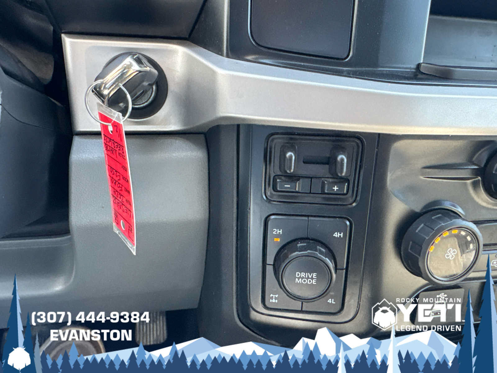 Used 2024 Ford F250 XLT w/ FX4 Off-Road Package AWD/4WD image 29