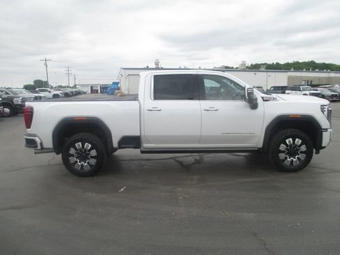 Used 2024 GMC Sierra 2500 Denali w/ Denali Reserve Package AWD/4WD image 6