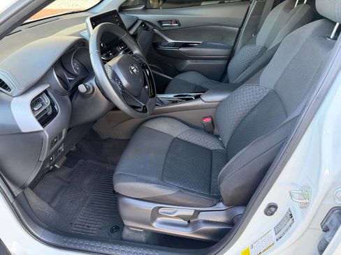 Used 2022 Toyota C-HR Nightshade image 4