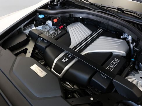 New 2026 Rolls-Royce Cullinan AWD/4WD image 24