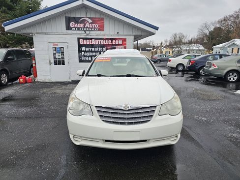 Used 2009 Chrysler Sebring Touring image 2