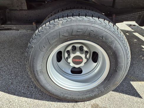 New 2025 GMC Savana 3500 Extended w/ Power Convenience Package image 19