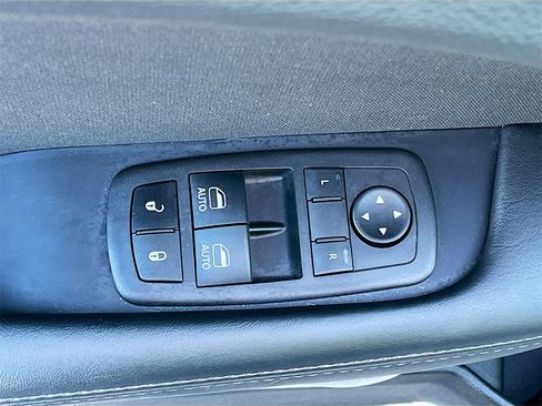 Used 2022 Dodge Challenger R/T image 18