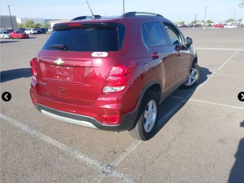 Used 2022 Chevrolet Trax LT AWD/4WD image 3