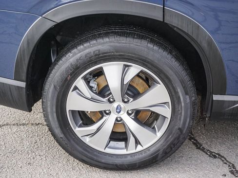 Used 2024 Subaru Ascent Premium w/ Convenience Package image 8