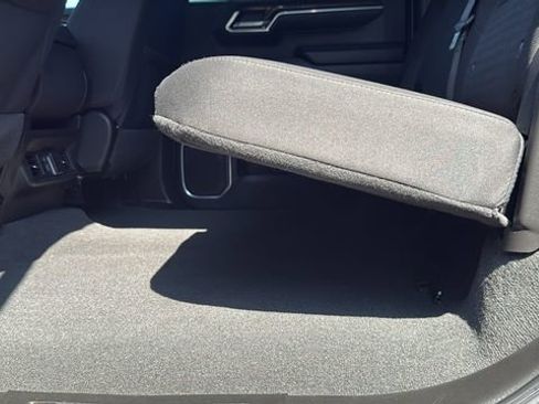 Used 2025 Chevrolet Silverado 1500 LT AWD/4WD image 24
