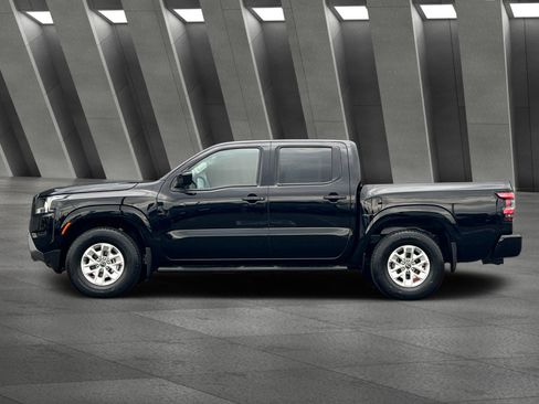 Used 2024 Nissan Frontier SV w/ Technology Package RWD image 7