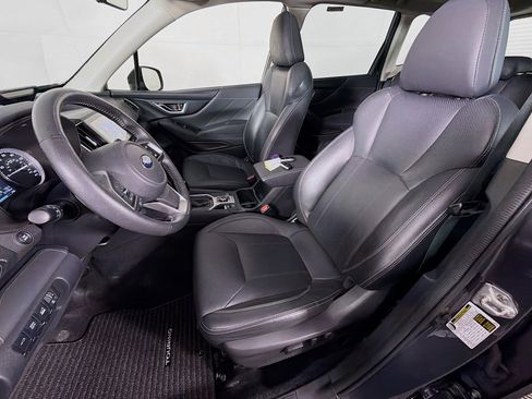 Used 2021 Subaru Forester Touring image 12