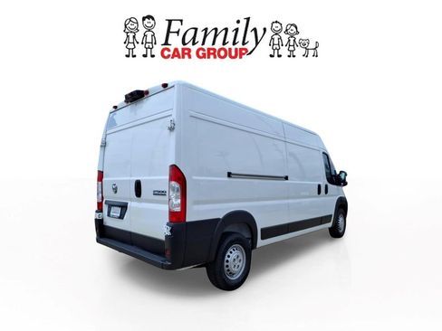 Used 2024 RAM ProMaster 2500 w/ Convenience Group FWD image 4