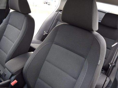 Used 2013 Volkswagen Golf TDI image 43