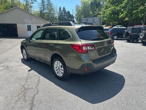 Used 2019 Subaru Outback 2.5i Premium AWD/4WD image 5