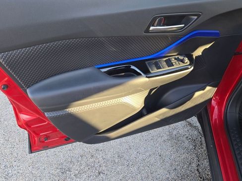 Used 2021 Toyota C-HR XLE image 21