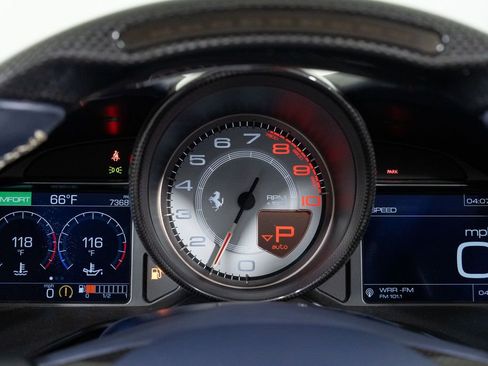 Used 2019 Ferrari Portofino image 35