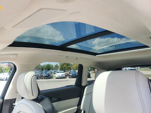 Certified 2024 Lincoln Nautilus Black Label w/ Jet Appearance Package (87T) AWD/4WD image 11