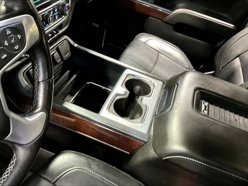 Used 2017 GMC Sierra 1500 SLT AWD/4WD image 19