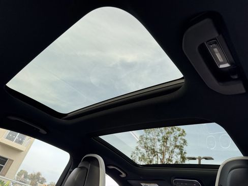 Used 2024 Mercedes-Benz C 300 Sedan image 7