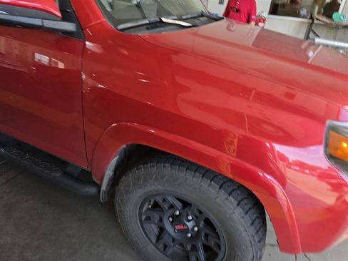 Used 2024 Toyota 4Runner SR5 Premium image 2