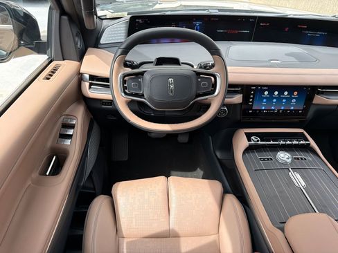 New 2026 Lincoln Navigator L Black Label AWD/4WD image 23