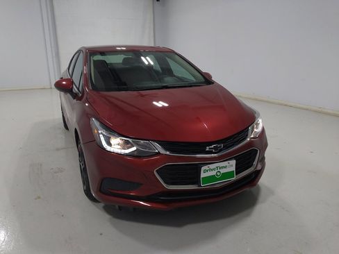 Used 2018 Chevrolet Cruze LT FWD image 14