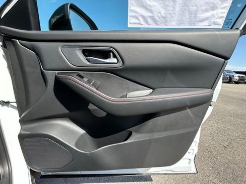 New 2026 Nissan Rogue SV AWD/4WD image 35
