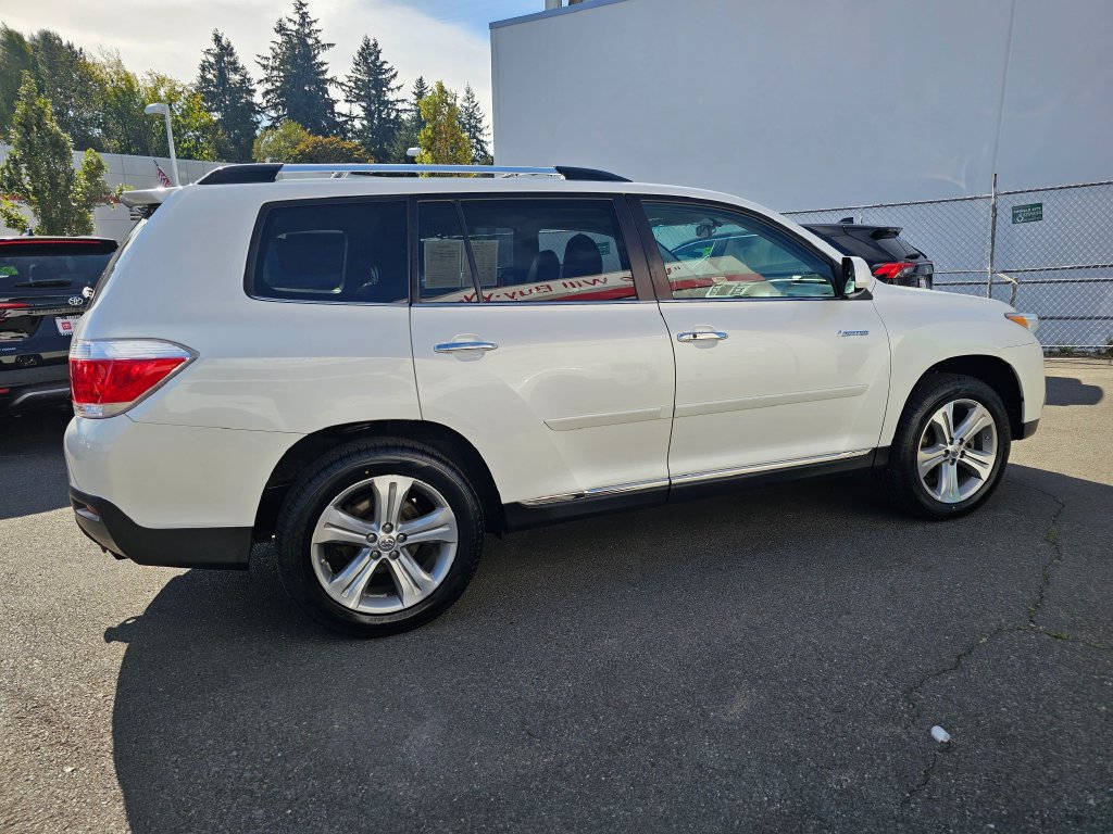 Used 2013 Toyota Highlander Limited AWD/4WD image 8