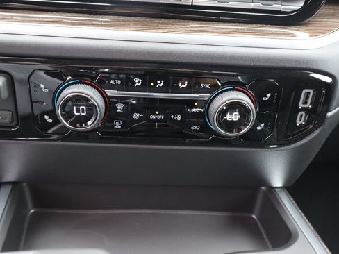 New 2026 Chevrolet Silverado 1500 RST w/ Dark Appearance Package AWD/4WD image 13