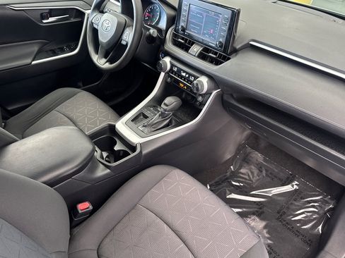 Certified 2020 Toyota RAV4 XLE FWD image 15
