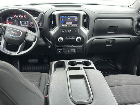 Used 2024 GMC Sierra 2500 Pro w/ Convenience Package image 17