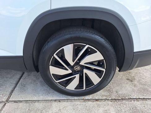 Used 2025 Volkswagen Atlas SE FWD image 26