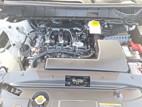 Certified 2025 Nissan Pathfinder S FWD image 21