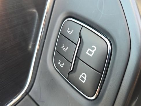 Used 2025 Ford F150 Lariat w/ Equipment Group 501A Mid image 25