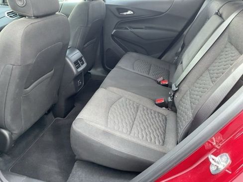 Used 2021 Chevrolet Equinox LT image 16