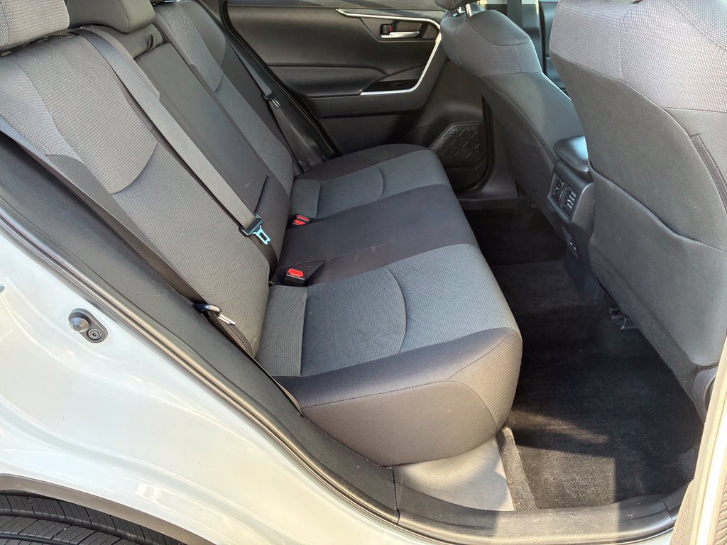 Used 2025 Toyota RAV4 XLE AWD/4WD image 17