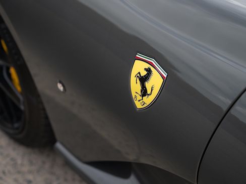 Used 2021 Ferrari 812 GTS RWD image 18